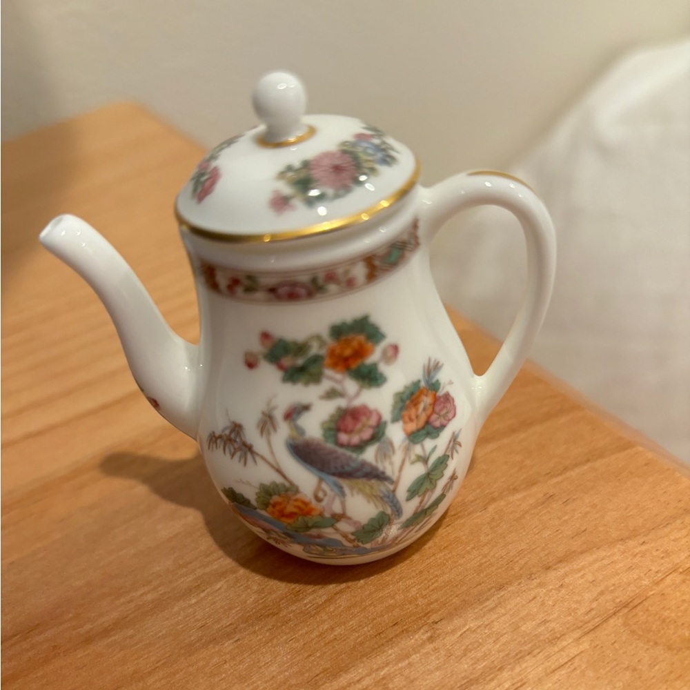 Wedgwood Kutani Crane miniature coffee set - Picture 2 of 4